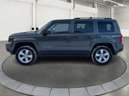 Used 2016 Jeep Patriot Latitude image 1