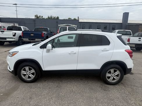 Used 2018 Chevrolet Trax LT AWD/4WD image 3