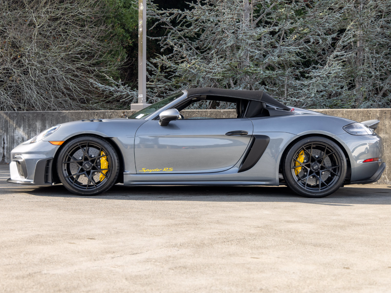 Certified 2025 Porsche 718 Boxster Spyder RS RWD image 2