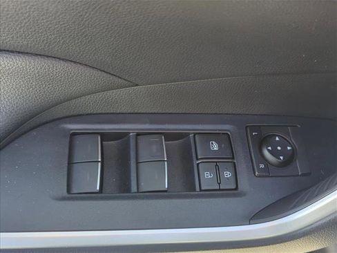 Used 2024 Toyota RAV4 XLE w/ Convenience Package AWD/4WD image 8
