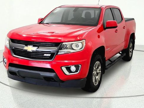 Used 2018 Chevrolet Colorado Z71 AWD/4WD image 3