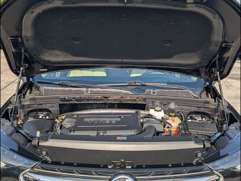 Used 2021 Buick Envision Essence w/ Technology Package I FWD image 24