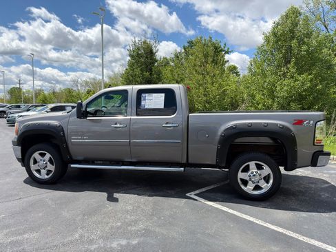 Used 2013 GMC Sierra 2500 SLE w/ HD SLE Premium Package AWD/4WD image 3