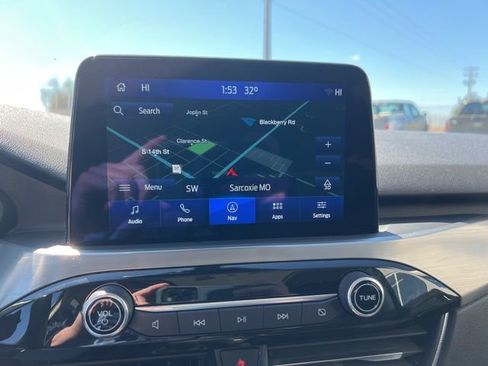 Used 2022 Ford Escape Titanium AWD/4WD image 18