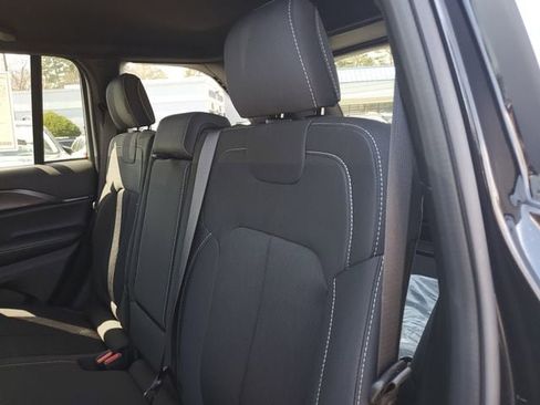 New 2026 Jeep Grand Cherokee Laredo image 14