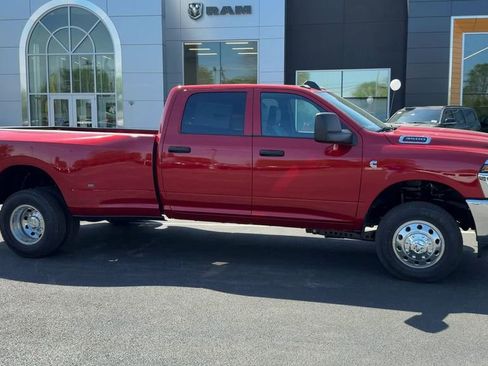 New 2026 RAM 3500 Tradesman AWD/4WD image 8