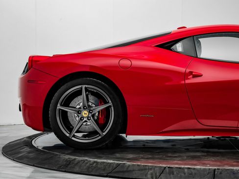 Used 2015 Ferrari 458 Italia Coupe RWD image 27