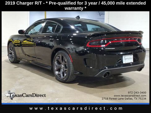 Used 2019 Dodge Charger R/T image 11