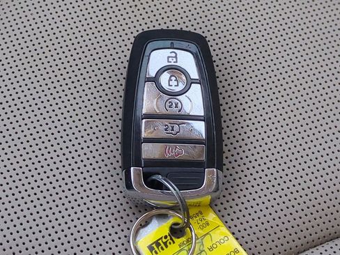 Certified 2023 Lincoln Nautilus Reserve w/ Monochromatic Package image 30