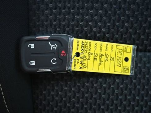 Used 2023 GMC Acadia SLE w/ Driver Convenience Package image 28