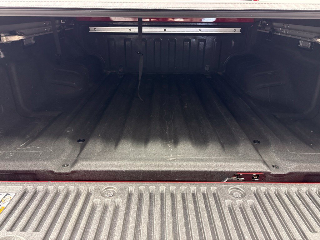 Used 2022 Nissan Frontier SV AWD/4WD image 9