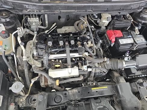 Used 2020 Nissan Kicks S image 7