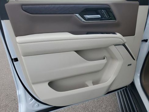 New 2026 GMC Yukon Denali w/ Denali Reserve Package image 8