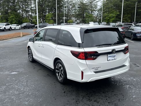 Used 2026 Honda Odyssey EX-L image 8