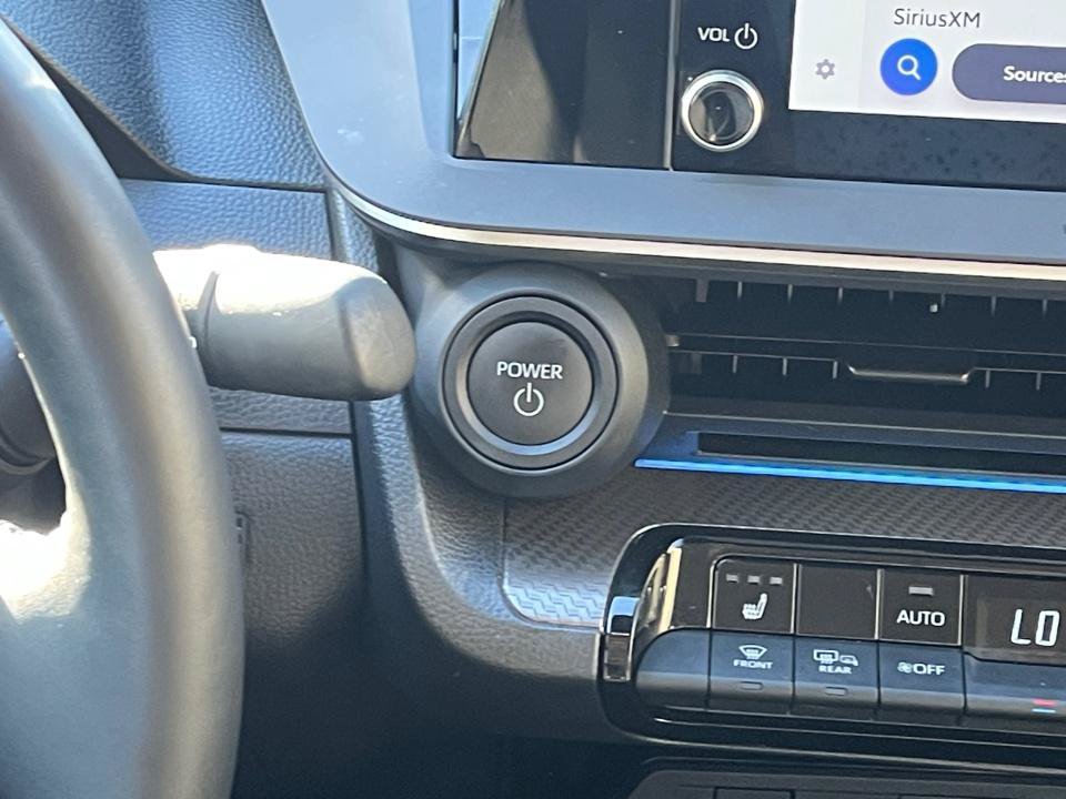 Used 2025 Toyota Prius XLE FWD image 32