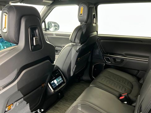 Used 2024 Rivian R1S Adventure AWD/4WD image 20