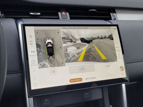 Used 2025 Land Rover Discovery Sport Dynamic SE image 33