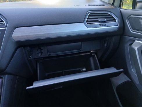 Used 2024 Volkswagen Tiguan S image 27