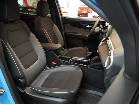 Used 2024 Chevrolet TrailBlazer LT w/ LT Cold Weather Package image 31