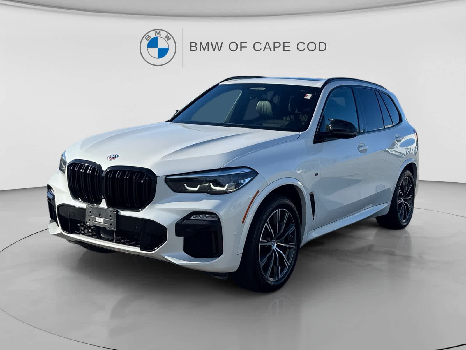 Used 2021 BMW X5 M50i AWD/4WD image 3