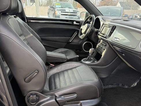 Used 2014 Volkswagen Beetle TDI image 9