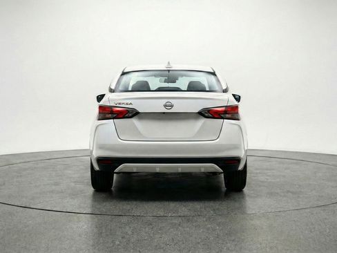 Used 2025 Nissan Versa SV FWD image 7