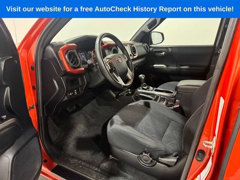 Used 2016 Toyota Tacoma TRD Sport AWD/4WD image 16