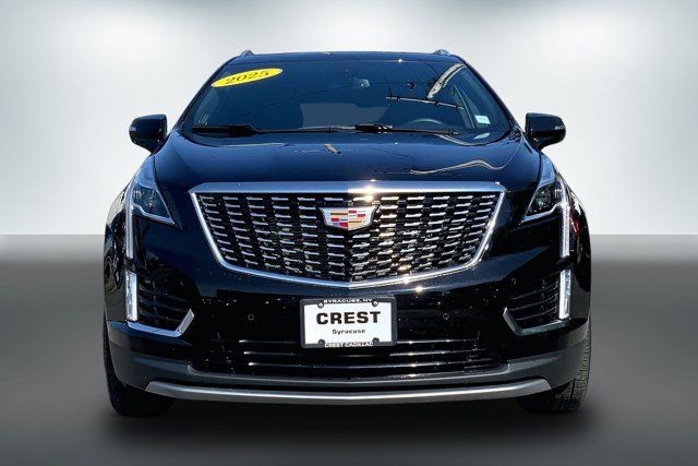 Used 2025 Cadillac XT5 Premium Luxury AWD/4WD image 2