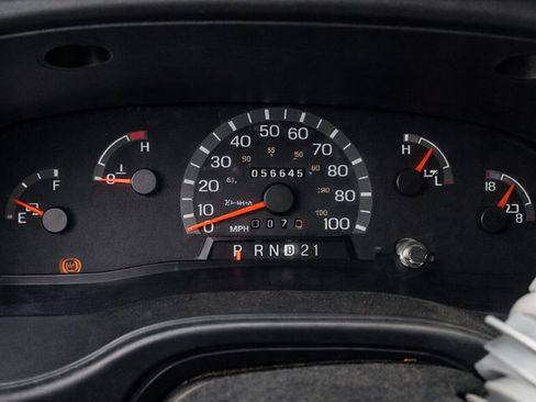 Used 2000 Ford E-250 and Econoline 250 250 image 7