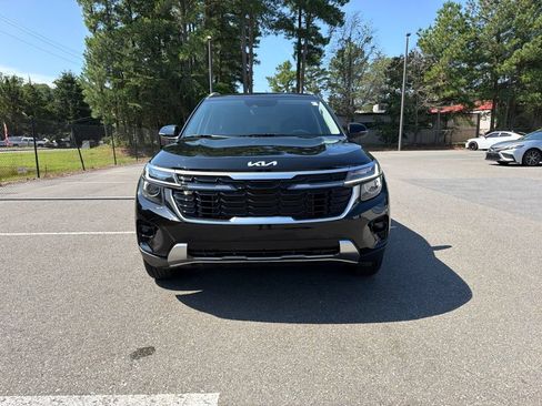 Certified 2025 Kia Seltos S AWD/4WD image 3