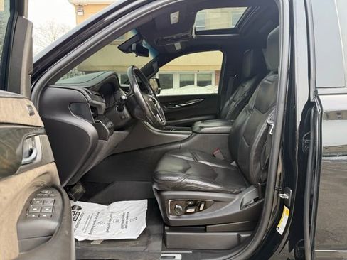 Used 2018 Cadillac Escalade ESV Platinum image 27