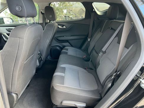 Used 2025 Chevrolet Blazer LT image 35
