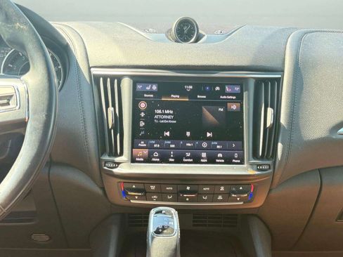 Certified 2023 Maserati Levante GT image 35