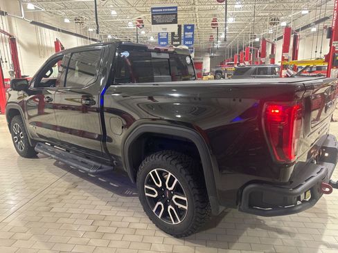 Used 2023 GMC Sierra 1500 AT4 w/ AT4 Premium Package AWD/4WD image 9