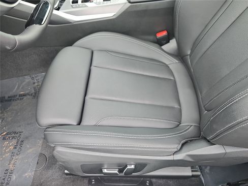 Used 2025 BMW 230i Coupe image 11