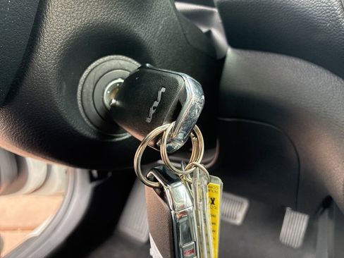 Used 2025 Kia Soul LX image 29