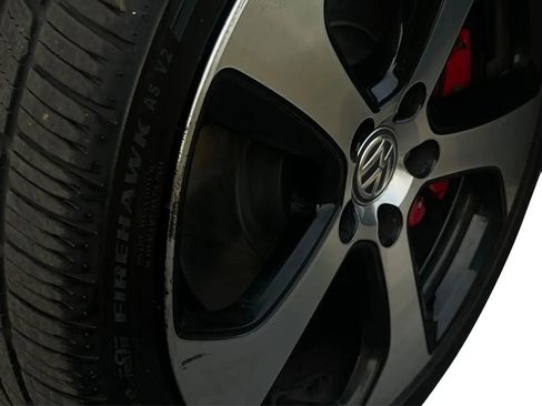 Used 2017 Volkswagen GTI SE image 45