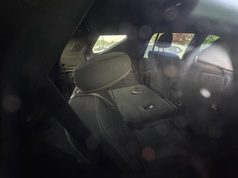 Used 2026 Chevrolet Traverse LT w/ Driver Confidence Package FWD image 5