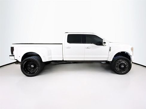 Used 2022 Ford F450 Platinum w/ FX4 Off-Road Package AWD/4WD image 31
