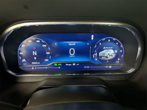 Used 2024 Chevrolet Suburban High Country image 11