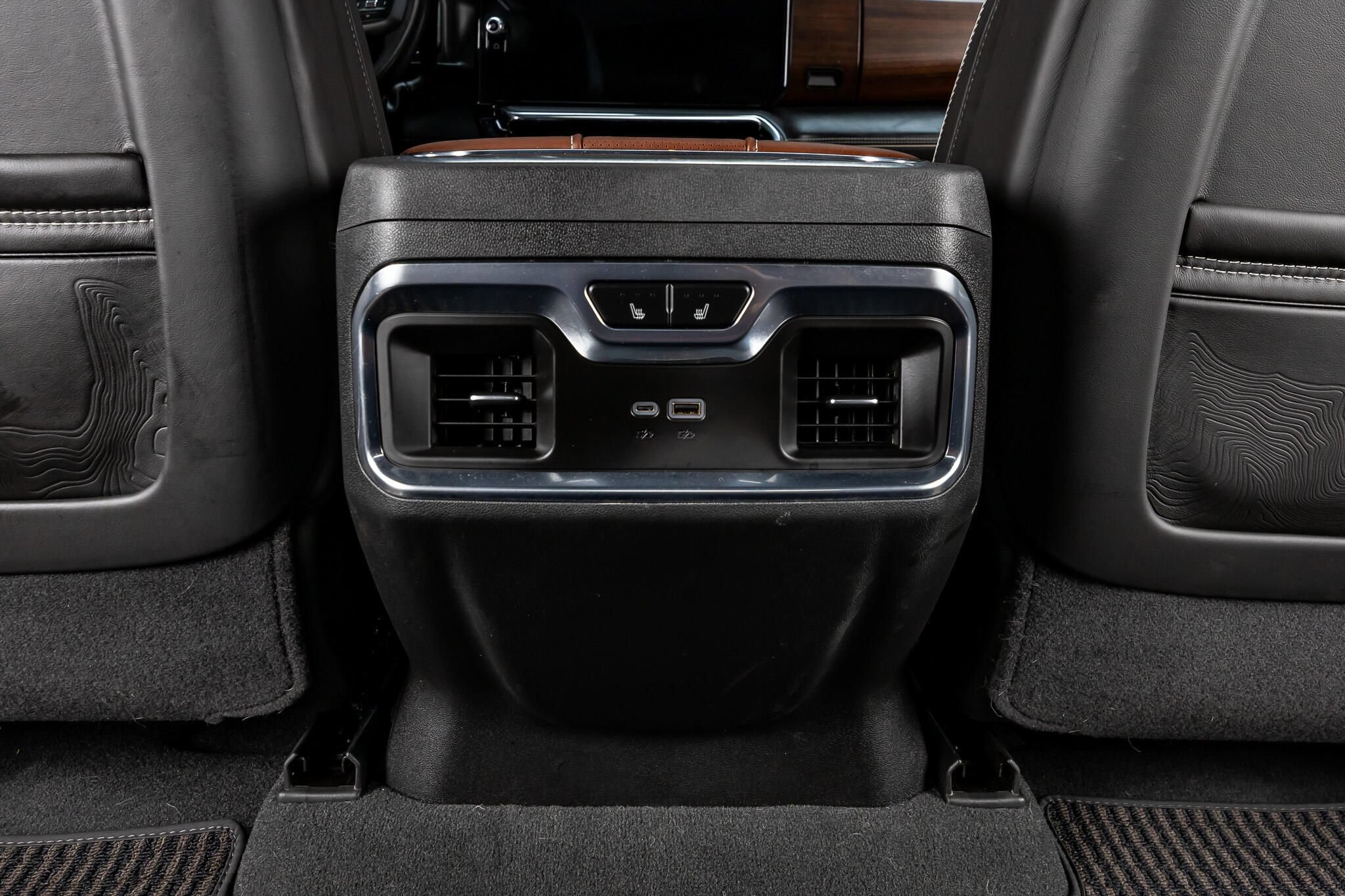 Used 2025 GMC Sierra 2500 Denali Ultimate w/ Max Trailering Package AWD/4WD image 41