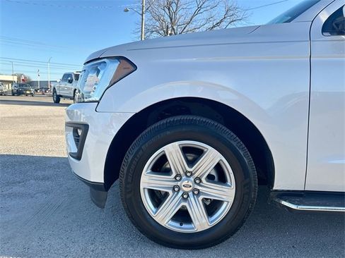 Certified 2018 Ford Expedition Max XLT w/ Equipment Group 202A image 23