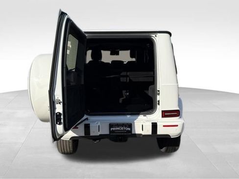 Used 2021 Mercedes-Benz G 550 w/ AMG Line image 11