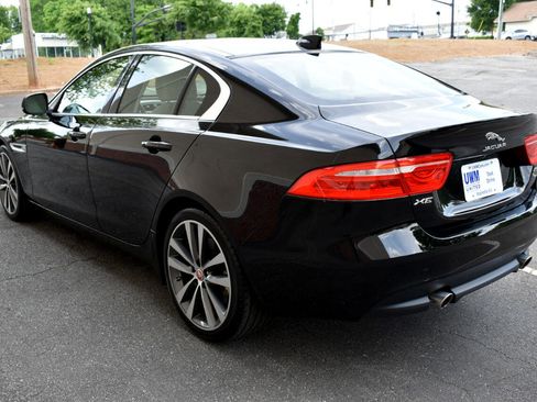 Used 2019 Jaguar XE Prestige image 9