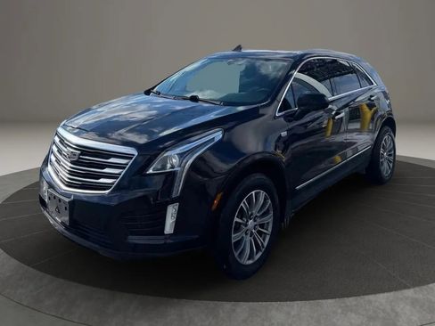Used 2017 Cadillac XT5 Luxury AWD/4WD image 3