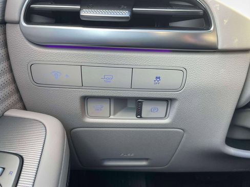 Used 2024 Hyundai Palisade Calligraphy image 22