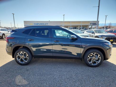 Used 2026 Chevrolet Trax LT w/ Driver Confidence Package FWD image 9