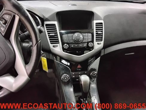Used 2014 Chevrolet Cruze LT FWD image 12