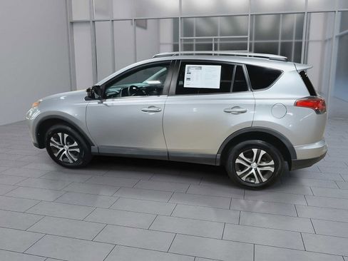 Used 2016 Toyota RAV4 LE AWD/4WD image 4