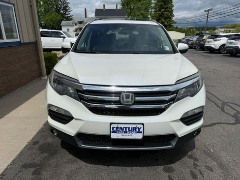 Used 2016 Honda Pilot Touring image 2